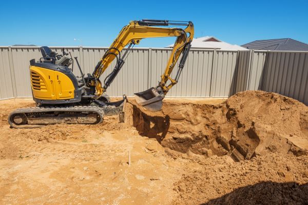 Yard Digging Service in Auburn